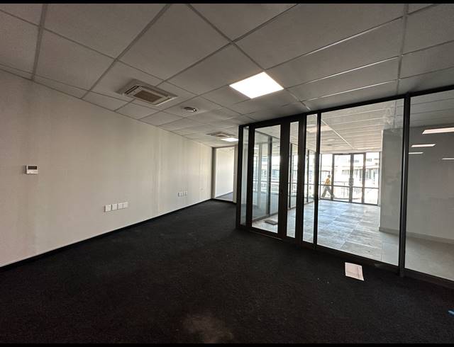 222.50M² OFFICE TO LET IN IRENE